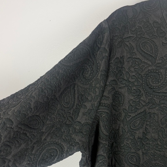 Lands' End Black Paisley Damask Jacquard Crew Neck Long Sleeve 1X Sweatshirt - Picture 4 of 12